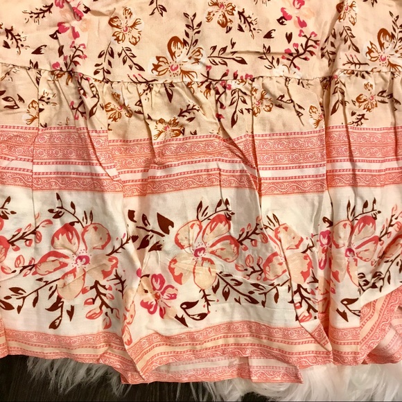 Pink V-Neck Floral Print Ruffled Dress - Picture 4 of 7